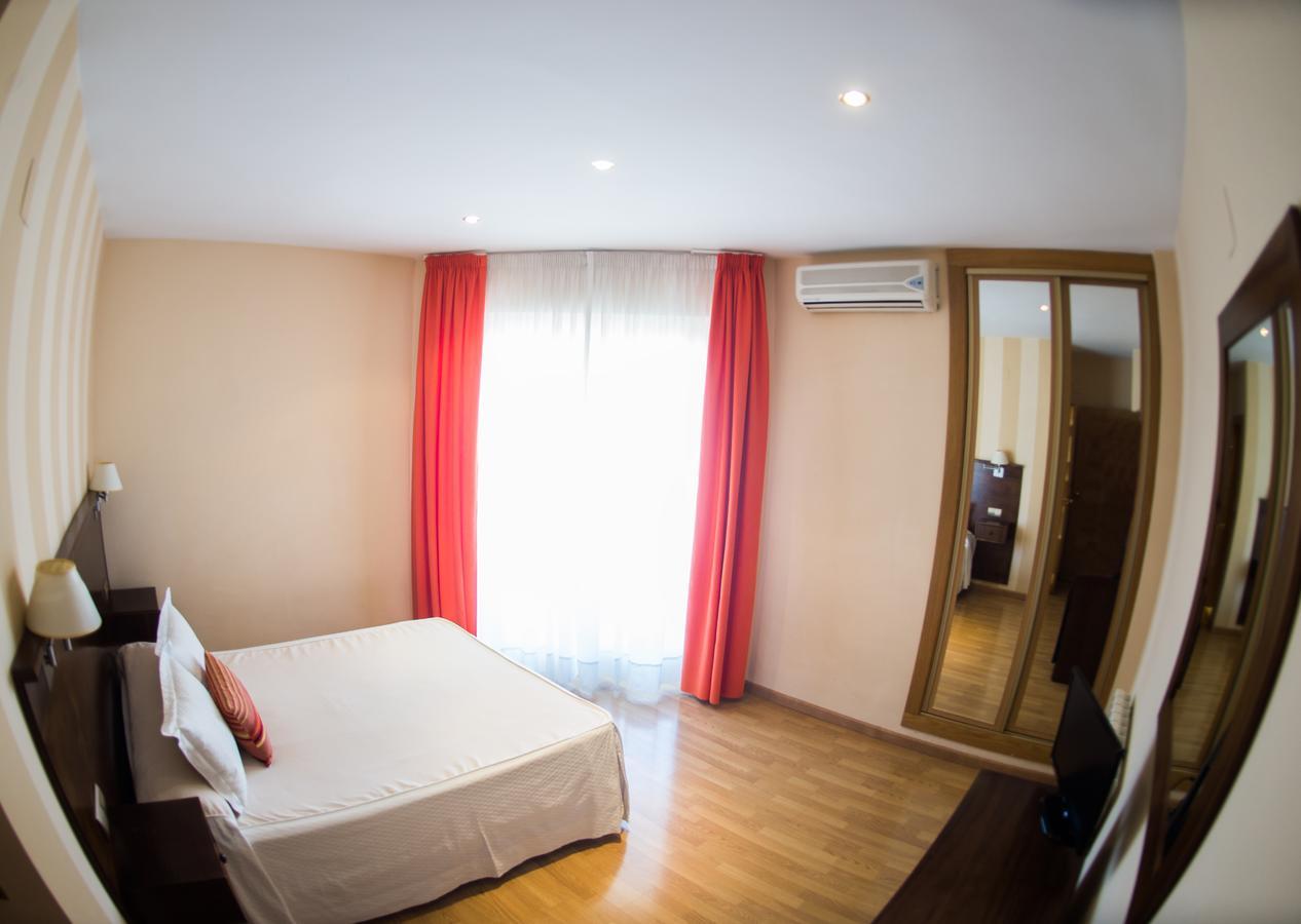 Hotel Fernando IV Martos Eksteriør bilde