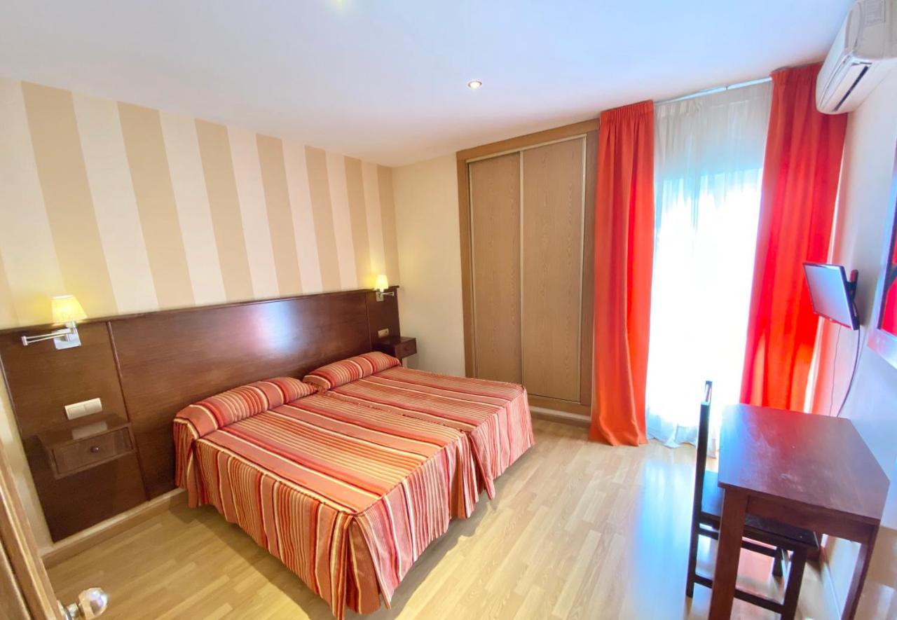 Hotel Fernando IV Martos Eksteriør bilde