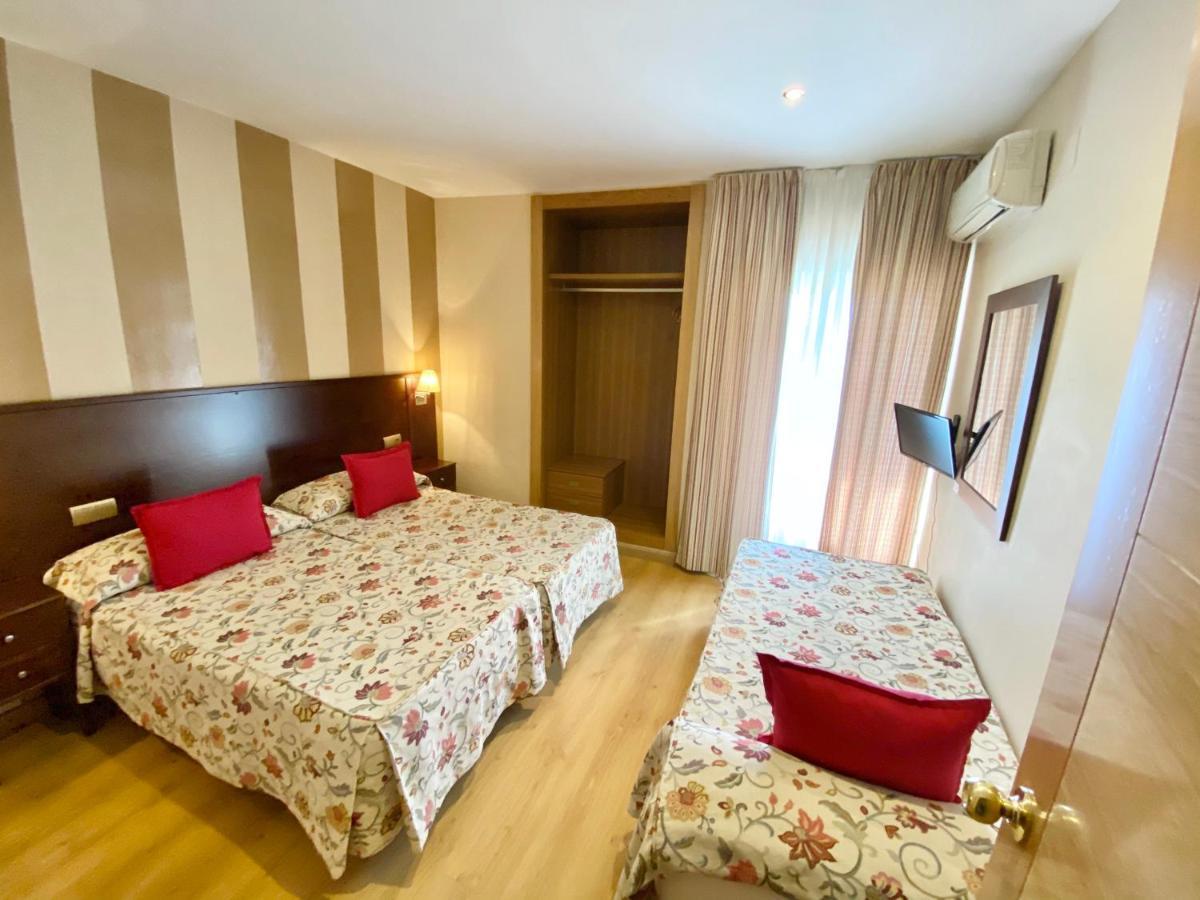 Hotel Fernando IV Martos Eksteriør bilde