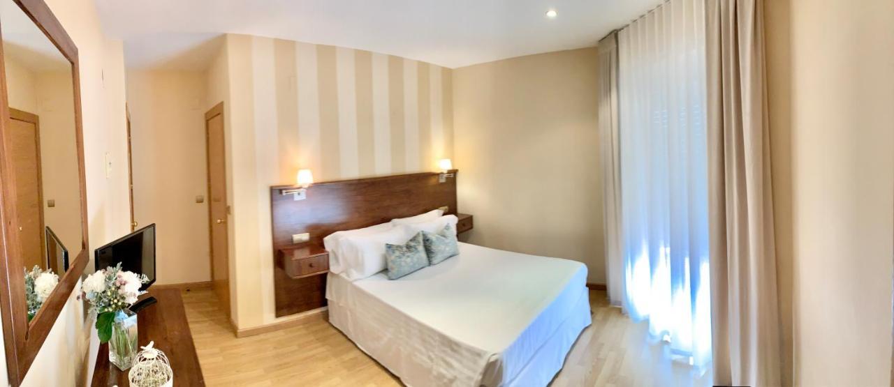 Hotel Fernando IV Martos Eksteriør bilde
